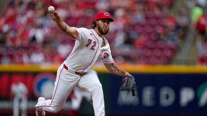 Cincinnati Reds starting pitcher Lyon Richardson (72) throws a pitch in the first inning of the MLB Interleague game between the Cincinnati Reds and the Kansas City Royals at Great American Ball Park in Cincinnati on Monday, June 1, 2026. The Royals led 4-1 after three innings.