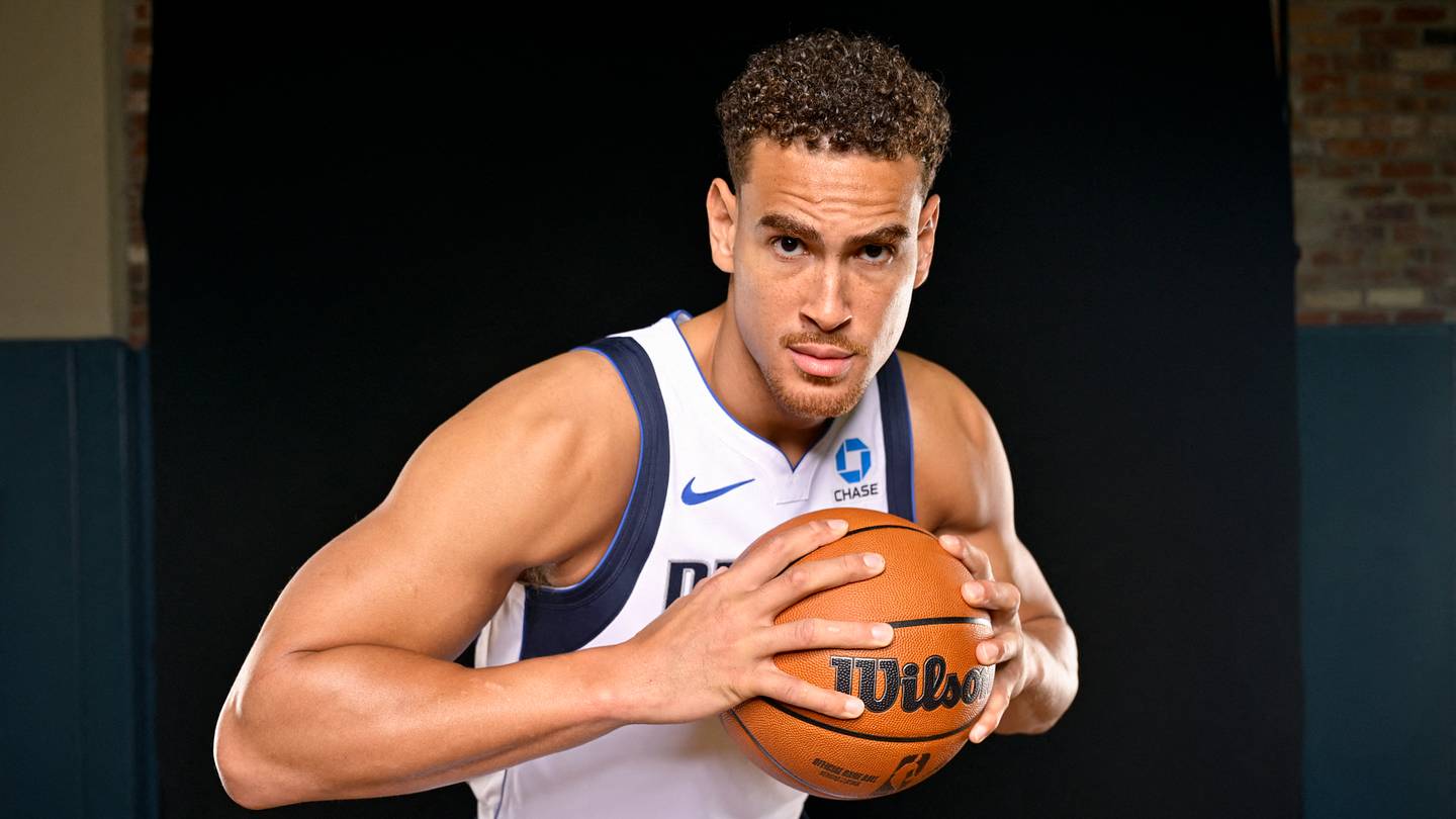 Creating Roster Spot on Mavericks For Dwight Powell Appeared Unlikely ...