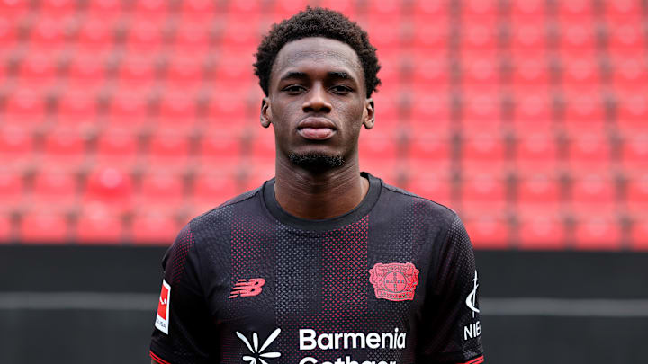 Ernest Poku soll bei Bayer Leverkusen eine ähnliche Entwicklung wie Jeremie Frimpong nehmen. 