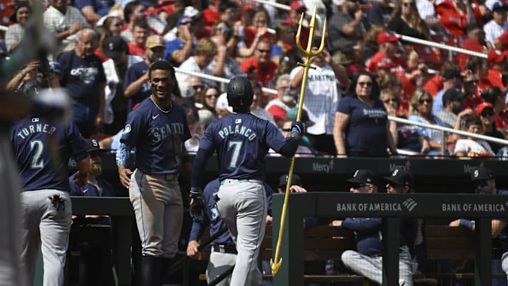 Seattle Mariners second baseman Jorge Polanco (7) celebrates with teammates after hitting a home run against the St. Louis Cardinals during the fifth inning at Busch Stadium on Sept 8, 2024.