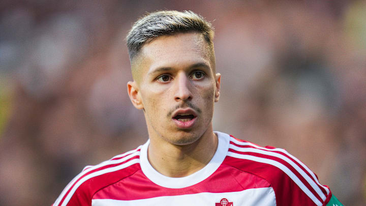 Bayern Munich has completed the signing of Bryan Zaragoza from Granada.