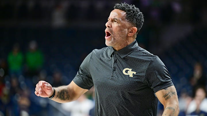 Jan 28, 2025; South Bend, Indiana, USA; Georgia Tech Yellow Jackets head coach Damon Stoudamire yells to his players in the second half against the Notre Dame Fighting Irish at the Purcell Pavilion. Mandatory Credit: Matt Cashore-Imagn Images
