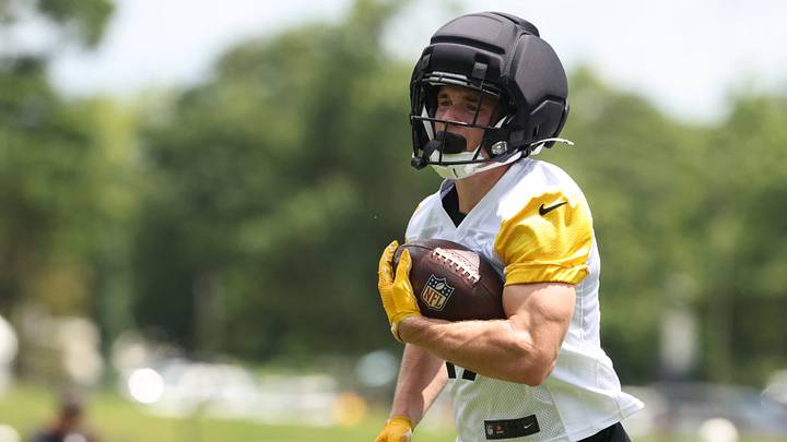 Jul 30, 2026; Latrobe, PA, USA; Pittsburgh Steelers running back Eli Heidenreich (29) participates in training camp drills at Saint Vincent College. Mandatory Credit: Charles LeClaire-Imagn Images Jul 30, 2026; Latrobe, PA, USA; Pittsburgh Steelers running back Eli Heidenreich (29) participates in training camp drills at Saint Vincent College. Mandatory Credit: Charles LeClaire-Imagn Images
