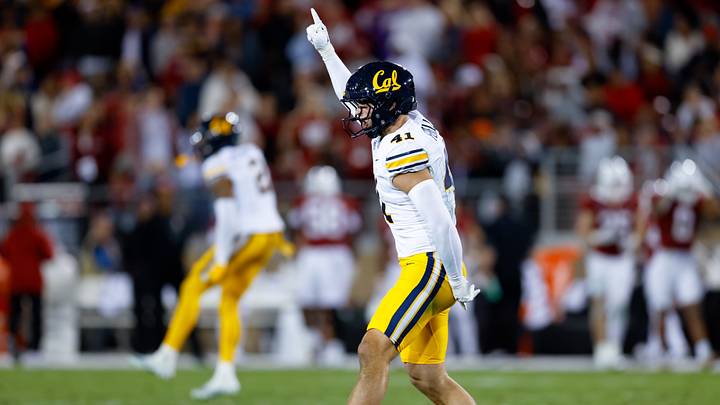 Nov 22, 2025; Stanford, California, USA; California Golden Bears linebacker Luke Ferrelli (41) reacts after a blocked field goal attempt by Stanford Cardinal during the second quarter at Stanford Stadium. Mandatory Credit: Sergio Estrada-Imagn Images Nov 22, 2025; Stanford, California, USA; California Golden Bears linebacker Luke Ferrelli (41) reacts after a blocked field goal attempt by Stanford Cardinal during the second quarter at Stanford Stadium. Mandatory Credit: Sergio Estrada-Imagn Images