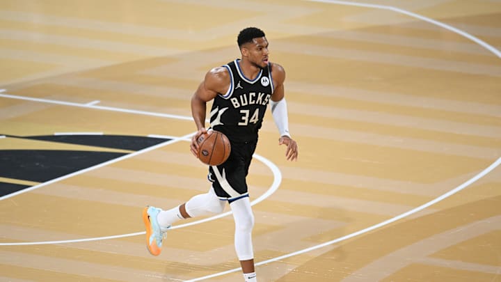 Dec 14, 2024; Las Vegas, Nevada, USA; Milwaukee Bucks forward Giannis Antetokounmpo (34) controls the ball against the Atlanta Hawks during the first quarter in a semifinal of the 2024 Emirates NBA Cup at T-Mobile Arena. Mandatory Credit: Candice Ward-Imagn Images