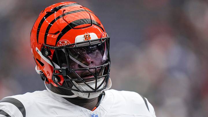 Cincinnati Bengals offensive tackle Amarius Mims (71) warms up before the NFL Week 2 game between the Houston Texans and the Cincinnati Bengals at Reliant Stadium in Houston on Sunday, Sept. 20, 2026.