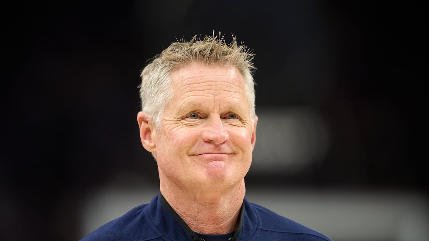 Report: Steve Kerr's Monday Meeting with Warriors Will Have 2 Major Topics