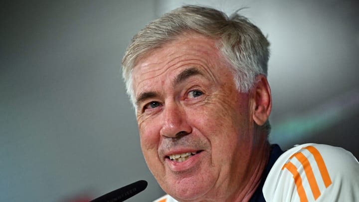 Carlo Ancelotti avait annoncé la fin du mercato. Carlo Ancelotti avait annoncé la fin du mercato.