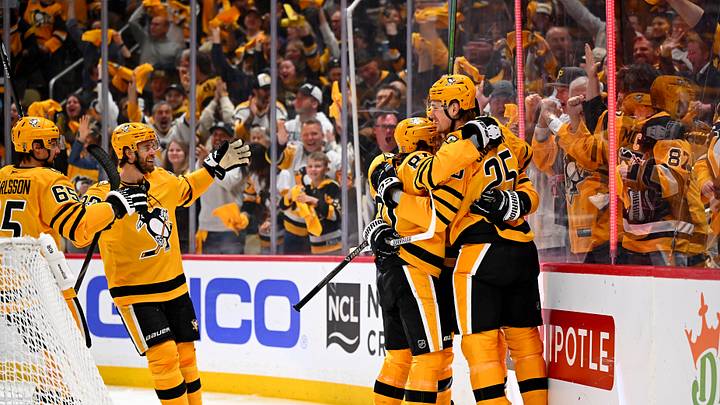 Philadelphia Flyers v Pittsburgh Penguins - Game Five Philadelphia Flyers v Pittsburgh Penguins - Game Five