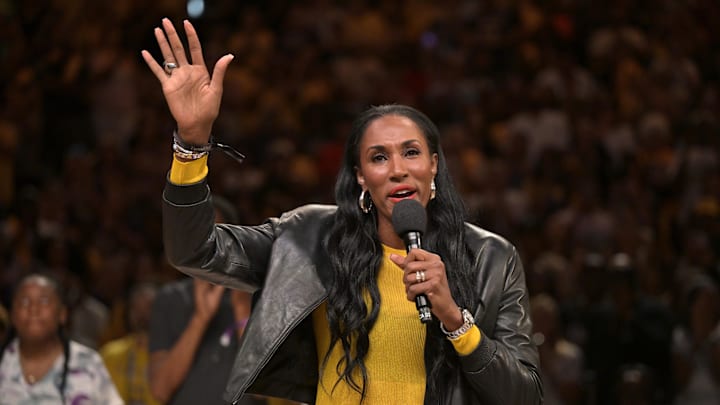 Jun 29, 2025; Los Angeles, California, USA; Former WNBA player Lisa Leslie introduces Candace Parker during her jersey retirement ceremony at halftime against the Chicago Sky at Crypto.com Arena. Mandatory Credit: Jayne Kamin-Oncea-Imagn Images