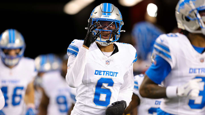Dec 30, 2024; Santa Clara, California, USA; Detroit Lions safety Ifeatu Melifonwu (6) during the game against the San Francisco 49ers at Levi's Stadium. Mandatory Credit: Sergio Estrada-Imagn Images