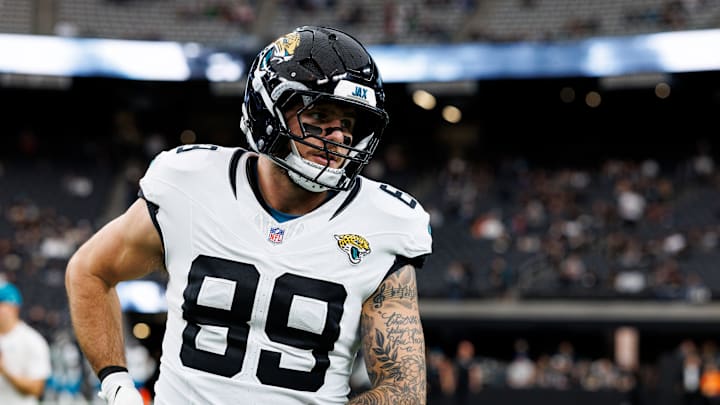 Jacksonville Jaguars tight end Luke Farrell (89)
