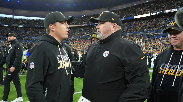 Oct 25, 2026; Paris, FRA; New Orleans Saints head coach Kellen Moore talks with Pittsburgh Steelers head coach Mike McCarthy at midfield following a game at Stade de France Stadium. Mandatory Credit: Kirby Lee-Imagn Images Oct 25, 2026; Paris, FRA; New Orleans Saints head coach Kellen Moore talks with Pittsburgh Steelers head coach Mike McCarthy at midfield following a game at Stade de France Stadium. Mandatory Credit: Kirby Lee-Imagn Images