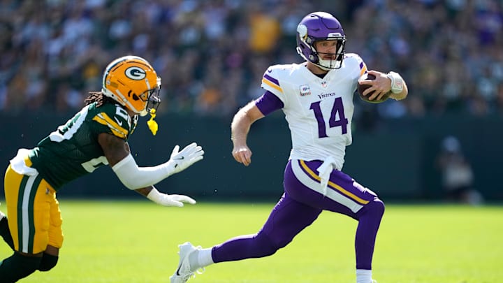 Minnesota Vikings v Green Bay Packers