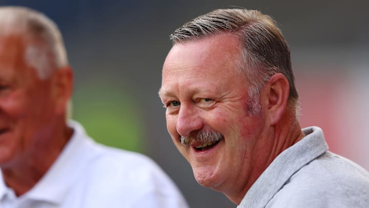 Gladbach-Sportdirektor Roland Virkus hat am Deadline Day noch allerhand zu tun Gladbach-Sportdirektor Roland Virkus hat am Deadline Day noch allerhand zu tun