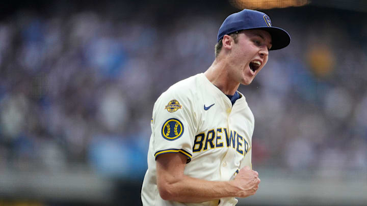 Los Angeles Dodgers v Milwaukee Brewers