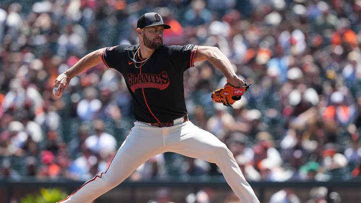 May 23, 2026; San Francisco, California, USA; San Francisco Giants starting pitcher Adrian Houser (12) throws a pitch against the Chicago White Sox during the first inning at Oracle Park. Mandatory Credit: Darren Yamashita-Imagn Images May 23, 2026; San Francisco, California, USA; San Francisco Giants starting pitcher Adrian Houser (12) throws a pitch against the Chicago White Sox during the first inning at Oracle Park. Mandatory Credit: Darren Yamashita-Imagn Images