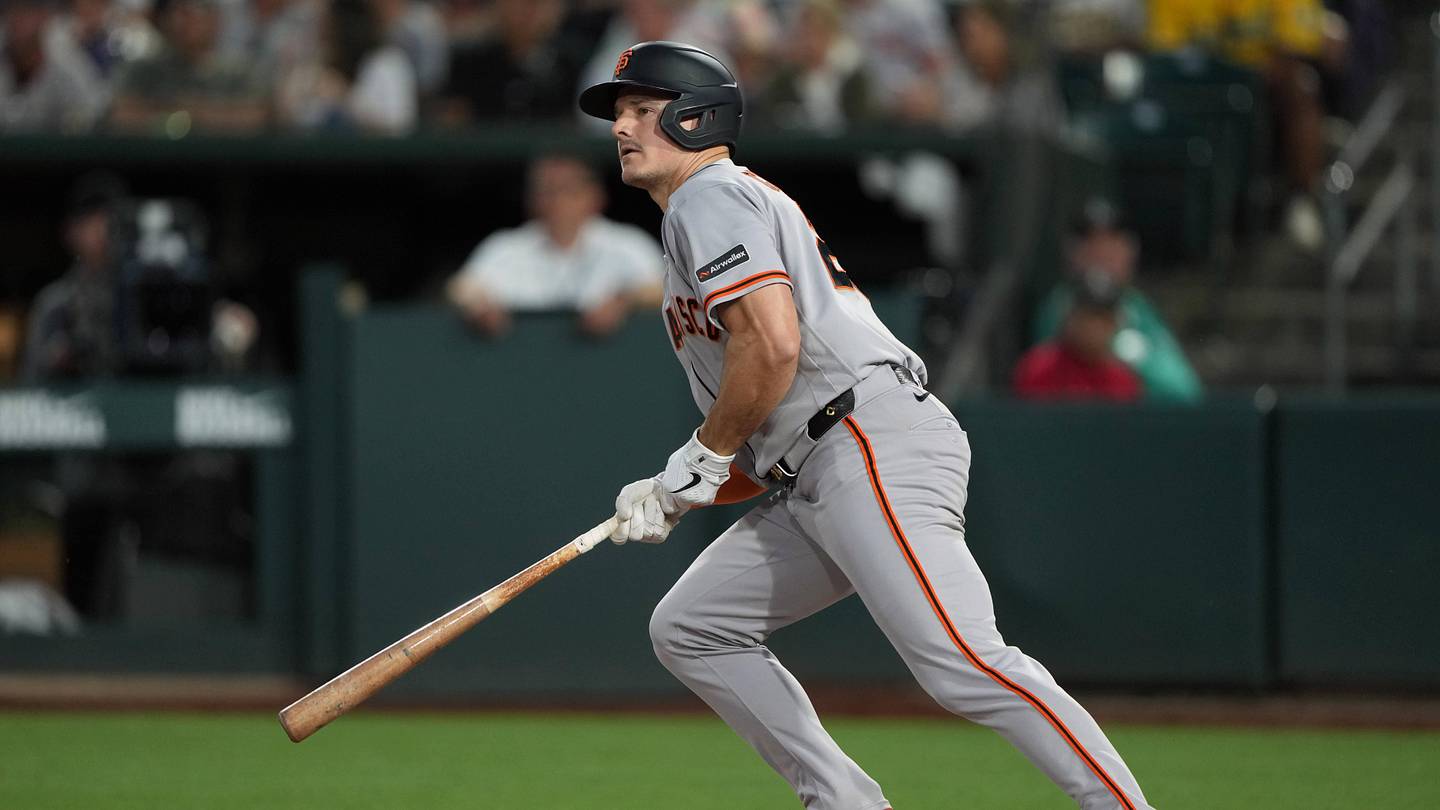 3 SF Giants who aren't on the trade block but probably should be