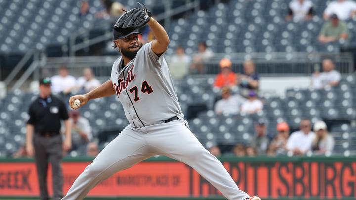 Aug 19, 2026; Pittsburgh, Pennsylvania, USA; Detroit Tigers relief pitcher Kenley Jansen (74) pitches against the Pittsburgh Pirates during the ninth inning at PNC Park. Mandatory Credit: Charles LeClaire-Imagn Images Aug 19, 2026; Pittsburgh, Pennsylvania, USA; Detroit Tigers relief pitcher Kenley Jansen (74) pitches against the Pittsburgh Pirates during the ninth inning at PNC Park. Mandatory Credit: Charles LeClaire-Imagn Images