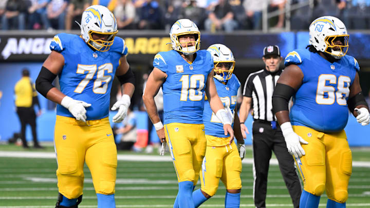 Chargers offensive tackle Joe Alt (76), quarterback Justin Herbert (10) and guard Jamaree Salyer (68) line up in 2024. Chargers offensive tackle Joe Alt (76), quarterback Justin Herbert (10) and guard Jamaree Salyer (68) line up in 2024.
