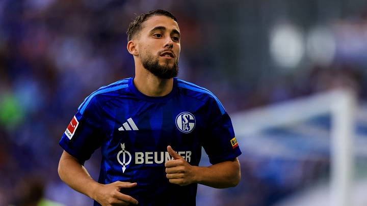 Adil Aouchiche bleibt langfristig Schalker Adil Aouchiche bleibt langfristig Schalker
