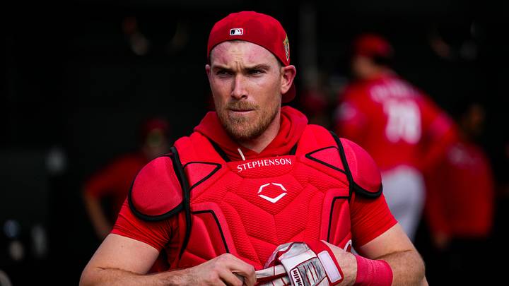 Cincinnati Reds catcher Tyler Stephenson (37) gears up