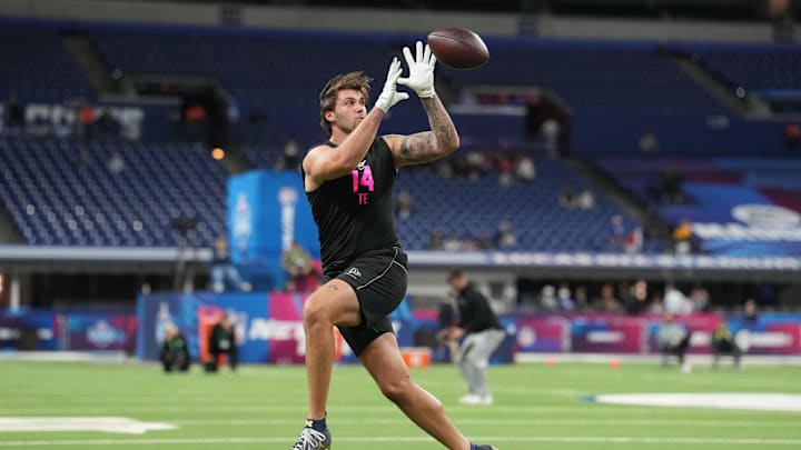 Feb 27, 2026; Indianapolis, IN, USA; Michigan tight end Marlin Klein (TE14) during the NFL Scouting Combine at Lucas Oil Stadium. Mandatory Credit: Kirby Lee-Imagn Images