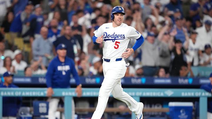 Sep 1, 2026; Los Angeles, California, USA; Los Angeles Dodgers first baseman Freddie Freeman (5) scores a run during the third inning against the St. Louis Cardinals c
at Dodger Stadium. Mandatory Credit: Kirby Lee-Imagn Images Sep 1, 2026; Los Angeles, California, USA; Los Angeles Dodgers first baseman Freddie Freeman (5) scores a run during the third inning against the St. Louis Cardinals c
at Dodger Stadium. Mandatory Credit: Kirby Lee-Imagn Images