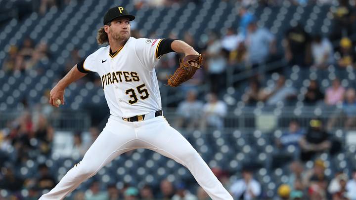 Jun 24, 2026; Pittsburgh, Pennsylvania, USA; Pittsburgh Pirates starting pitcher Braxton Ashcraft (35) delivers a pitch against the Seattle Mariners during the first inning at PNC Park. Mandatory Credit: Charles LeClaire-Imagn Images