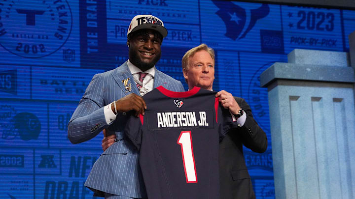 Apr 27, 2023; Kansas City, MO, USA; Alabama linebacker Will Anderson Jr. with NFL commissioner Roger Goodell after being selected by the Houston Texans third overall in the first round of the 2023 NFL Draft at Union Station. Mandatory Credit: Kirby Lee-Imagn Images