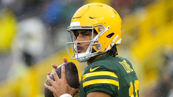 Green Bay Packers quarterback Jordan Love (10) throws a pass during warmups prior to the game against the Detroit Lions.