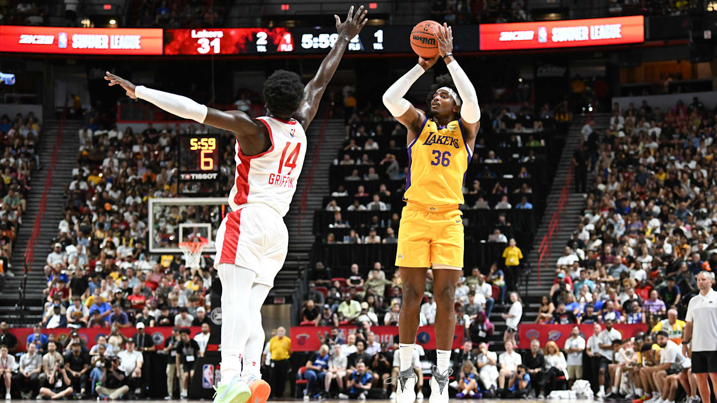 Blake Hinson in action