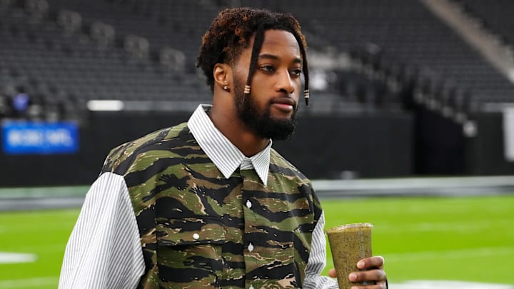 Nov 23, 2025; Paradise, Nevada, USA; Cleveland Browns cornerback Denzel Ward arrives before the game against the Las Vegas Raiders at Allegiant Stadium. Mandatory Credit: Kirby Lee-Imagn Images Nov 23, 2025; Paradise, Nevada, USA; Cleveland Browns cornerback Denzel Ward arrives before the game against the Las Vegas Raiders at Allegiant Stadium. Mandatory Credit: Kirby Lee-Imagn Images