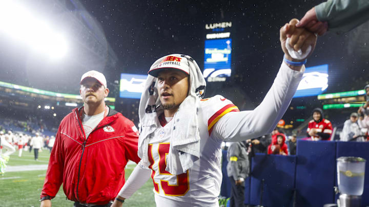Aug 15, 2025; Seattle, Washington, USA; Kansas City Chiefs quarterback Patrick Mahomes (15) bumps fists with a fan following a loss against the Seattle Seahawks at Lumen Field. Mandatory Credit: Joe Nicholson-Imagn Images Aug 15, 2025; Seattle, Washington, USA; Kansas City Chiefs quarterback Patrick Mahomes (15) bumps fists with a fan following a loss against the Seattle Seahawks at Lumen Field. Mandatory Credit: Joe Nicholson-Imagn Images