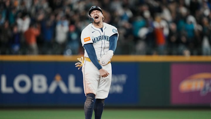 Mariners Slugger Projected To Sign Massive 4-Year, $90 Million Deal