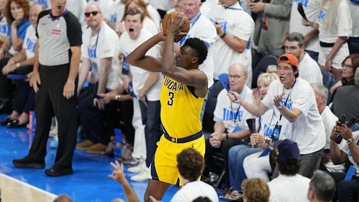 Indiana Pacers center Thomas Bryant shoots the ball during the third quarter. Mandatory Credit: Kyle Terada-Imagn Images Indiana Pacers center Thomas Bryant shoots the ball during the third quarter. Mandatory Credit: Kyle Terada-Imagn Images