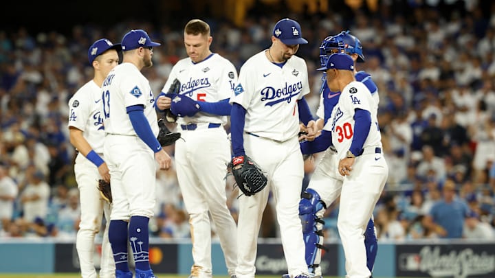 World Series - Toronto Blue Jays v Los Angeles Dodgers - Game Five World Series - Toronto Blue Jays v Los Angeles Dodgers - Game Five