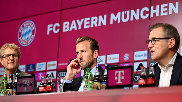 Harry Kane (m.) und Jan-Christian Dreesen (r.)