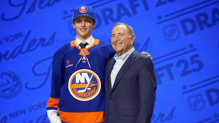 Jun 27, 2025; Los Angeles, California, USA; Victor Eklund is selected as the 16th overall pick to the New York Islanders in the first round of the 2025 NHL Draft at Peacock Theater. Mandatory Credit: Kirby Lee-Imagn Images Jun 27, 2025; Los Angeles, California, USA; Victor Eklund is selected as the 16th overall pick to the New York Islanders in the first round of the 2025 NHL Draft at Peacock Theater. Mandatory Credit: Kirby Lee-Imagn Images