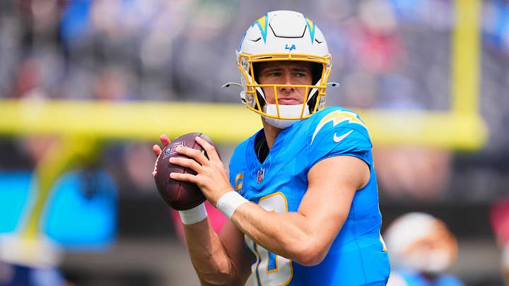Arizona Cardinals v Los Angeles Chargers