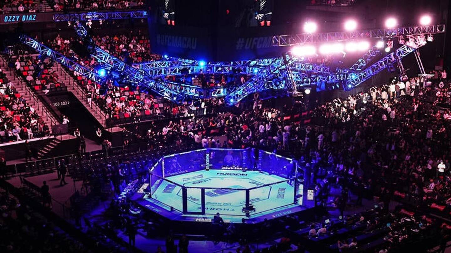 Photo: Sports Illustrated Dana White Explains Creation of Interim Title Fight After Makhachev Withdraws
