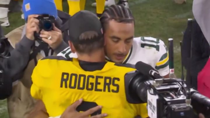 Aaron Rodgers and Jordan Love did end up swapping jerseys after the Packers' win over the Steelers.