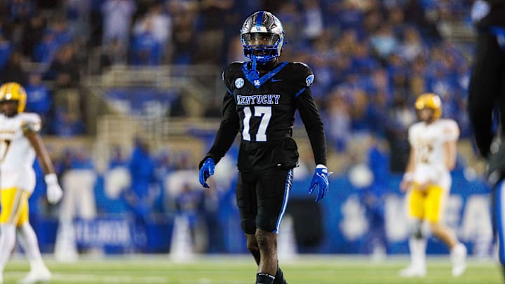 Oct 14, 2023; Lexington, Kentucky, USA; Kentucky Wildcats linebacker Daveren Rayner (17) during the third quarter against the Missouri Tigers at Kroger Field. Mandatory Credit: Jordan Prather-Imagn Images