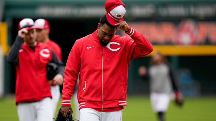 Cincinnati Reds relief pitcher Alexis Diaz (43) 