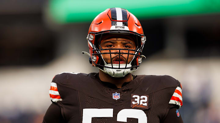 Cleveland Browns v Los Angeles Rams