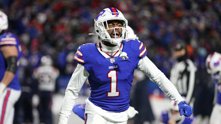 Bills receiver Emmanuel Sanders celebrates a touchdown.