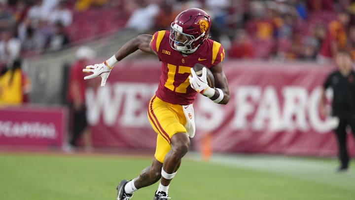 Aug 30, 2025; Los Angeles, California, USA; Southern California Trojans wide receiver Prince Strachan (17) carries the ball against the Missouri State Bears in the second half at United Airlines Field at Los Angeles Memorial Coliseum. Mandatory Credit: Kirby Lee-Imagn Images Aug 30, 2025; Los Angeles, California, USA; Southern California Trojans wide receiver Prince Strachan (17) carries the ball against the Missouri State Bears in the second half at United Airlines Field at Los Angeles Memorial Coliseum. Mandatory Credit: Kirby Lee-Imagn Images