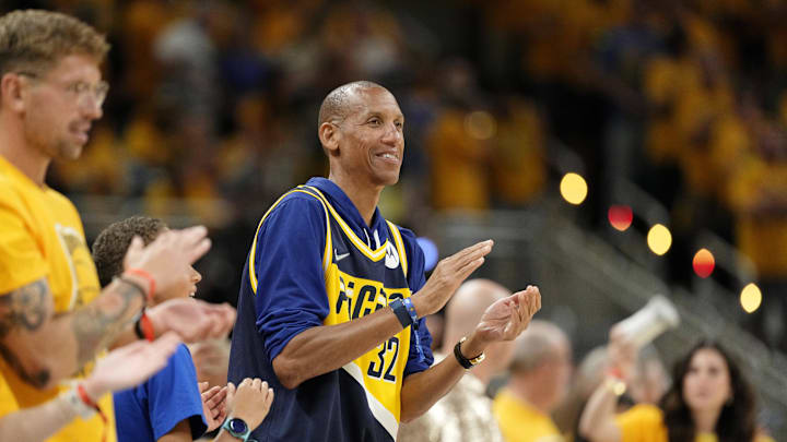 Jun 13, 2025; Indianapolis, Indiana, USA; Reggie Miller applauds during the second half during game four of the 2025 NBA Finals at Gainbridge Fieldhouse. Mandatory Credit: Kyle Terada-Imagn Images Jun 13, 2025; Indianapolis, Indiana, USA; Reggie Miller applauds during the second half during game four of the 2025 NBA Finals at Gainbridge Fieldhouse. Mandatory Credit: Kyle Terada-Imagn Images