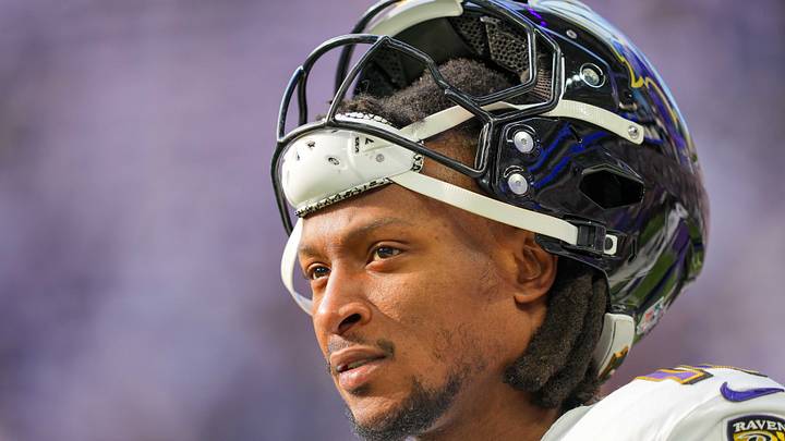 Nov 9, 2025; Minneapolis, Minnesota, USA; Baltimore Ravens wide receiver DeAndre Hopkins (10) warms up before the game against the Minnesota Vikings at U.S. Bank Stadium. Mandatory Credit: Brad Rempel-Imagn Images Nov 9, 2025; Minneapolis, Minnesota, USA; Baltimore Ravens wide receiver DeAndre Hopkins (10) warms up before the game against the Minnesota Vikings at U.S. Bank Stadium. Mandatory Credit: Brad Rempel-Imagn Images