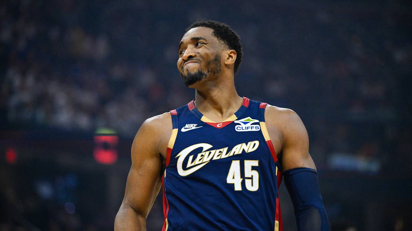 Why Cavs Should Expect Upgraded Version of Donovan Mitchell Next Year
